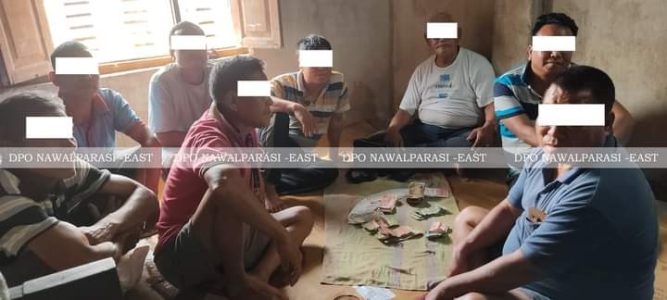 कावासोतिमा नगद सहित ८ जुवाडे पक्राउ