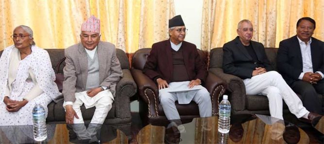 कांग्रेस पदाधिकारी बैठक बस्दै