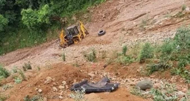 बुङगलमा जेसीवी दुर्घटनाको  रहस्य बाहिरियो,  रात्रीभोजबाट फर्कदा दुर्घटना