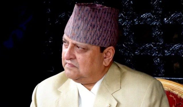 पूर्व राजा शाहले याे दसैँमा शक्तिपिठहरुको दर्शन नगर्ने, शुभेच्छुकलाई पनि टीका नलगाउने