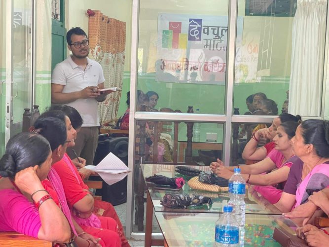 मध्यबिन्दुका आमा समूहहरुसँग देवचुली मार्टले गर्‍यो अन्तरक्रिया