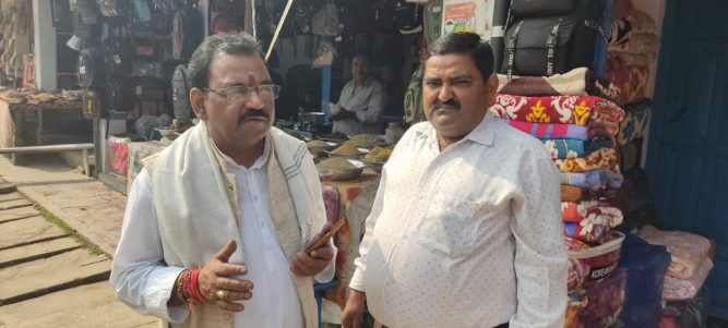 नवलपरासी-२ का स्वतन्त्र उम्मेदवार विजय अग्रहरि चुनावी घरदैलो अभियानमा