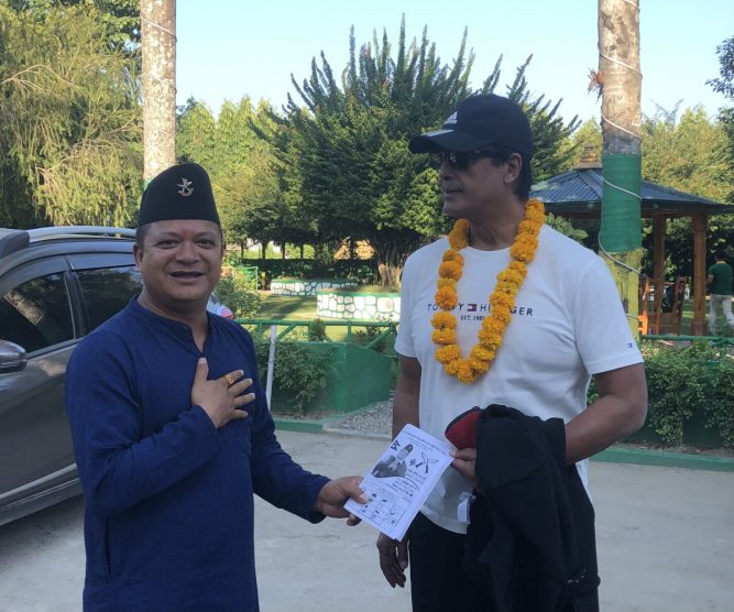 महानायक हमालले दिए स्वतन्त्र उम्मेदवार चित्र ध्वज जि. सी. लाई बिजयको शुभकामना