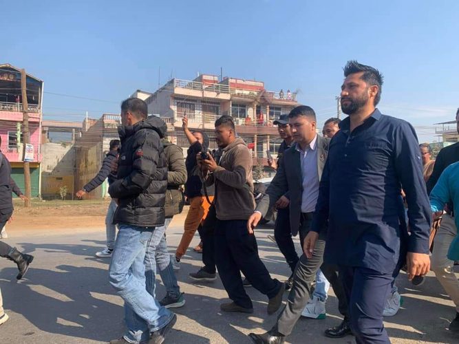 बुटवल नारायणगढ सडक खण्डको पैदल यात्रामा निस्किए रवि