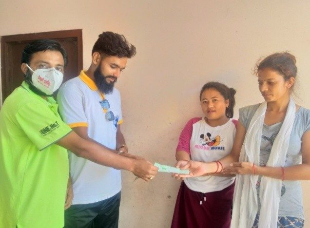 मुटु एवं आन्द्रा रोगी १० महिने बालकलाई एक दिन एक रुपैया दान अभियानद्वारा आर्थिक सहयोग