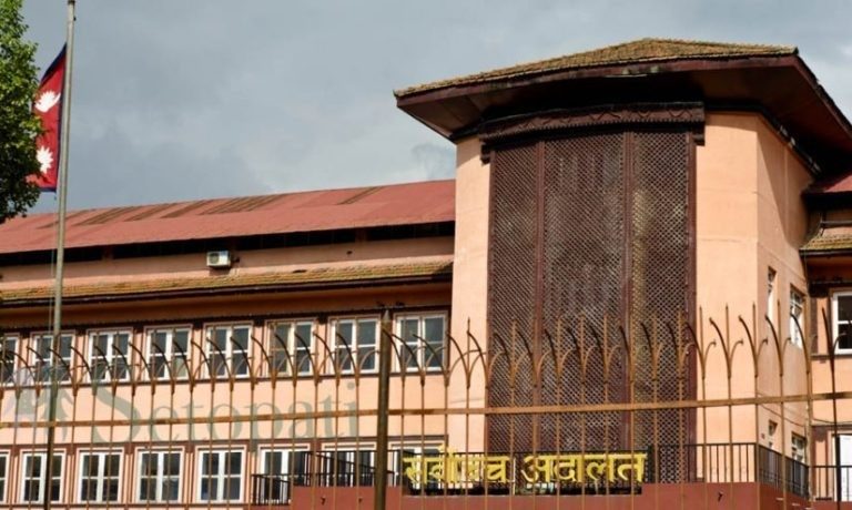 निधन भएको व्यक्तिको अपुताली सो व्यक्ति लाई निधन हुनुअघि कसले पालन पोषण गरेको हो भन्ने स्पष्ट नभए उस्तै नाता पर्नेलाई बराबरी अपुताली हक लाग्ने