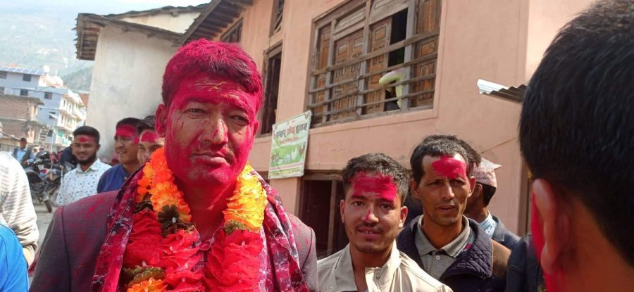 बझाङको जयपृथिवी नगरपालिका १ मा गठबन्धन र एमालेलाई हराउँदै स्वतन्त्र उम्मेदवार  सिंह विजयी Gandakiaaja