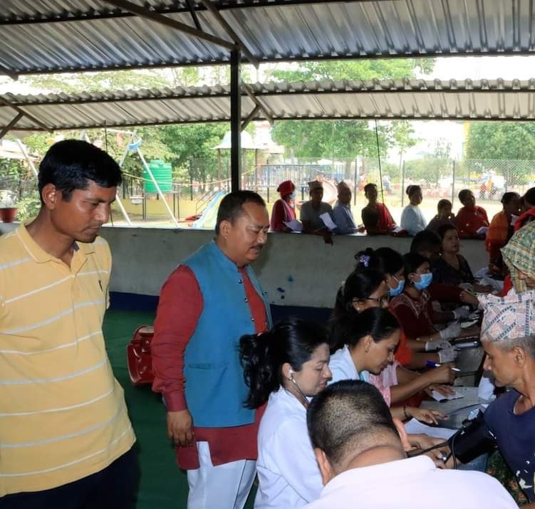 निशुल्क स्वास्थ शिविरबाट १००० बढी लाभान्वित