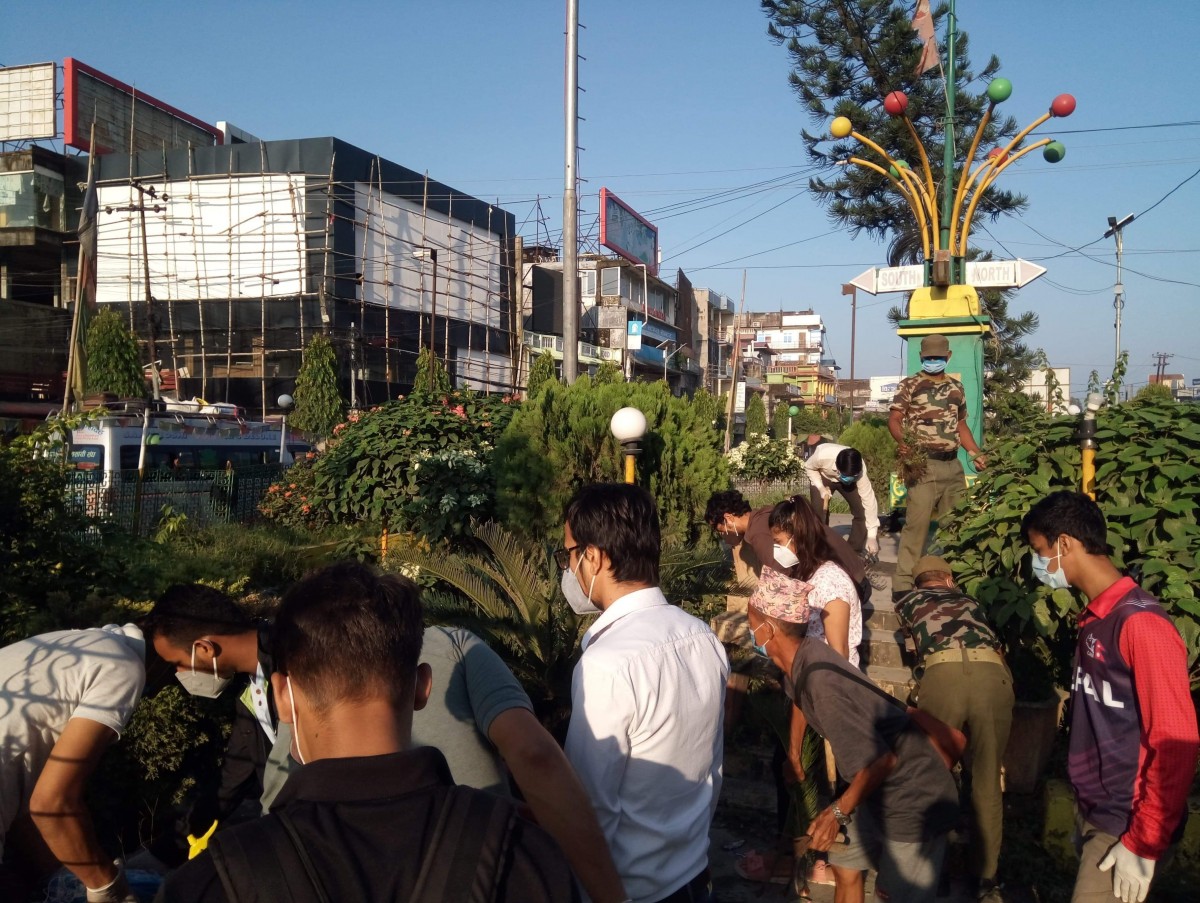 संविधान दिवसमा इटहरीमा गोडमेल