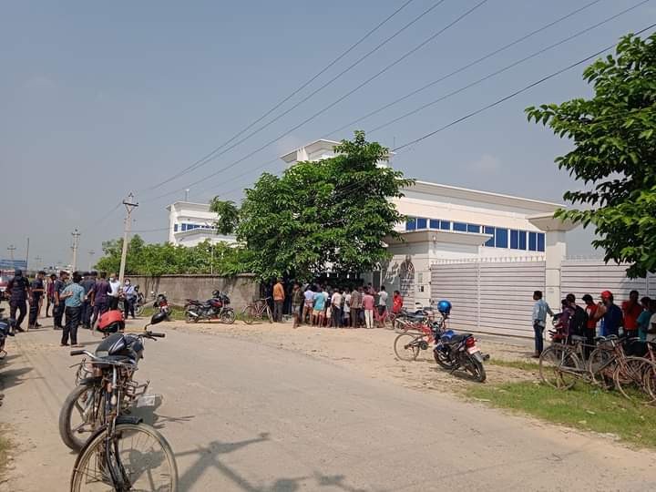 स्थानीयलाई रोजगारी नदिएको भन्दै स्थानीयवासी आन्दोलित
